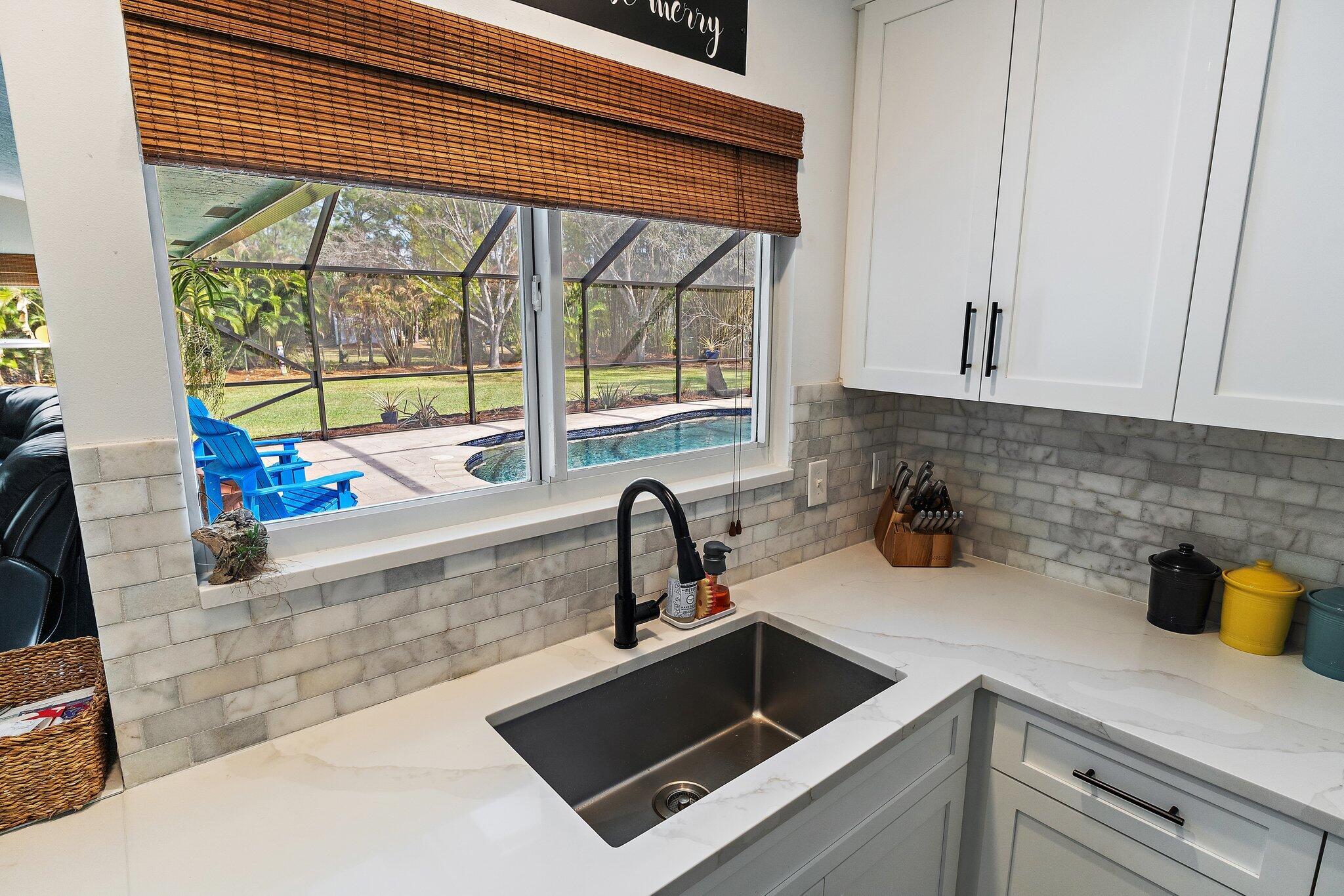 16-41-41~ S 239 FT OF NLY   2490.4 FT OF E 209 FT - Residential