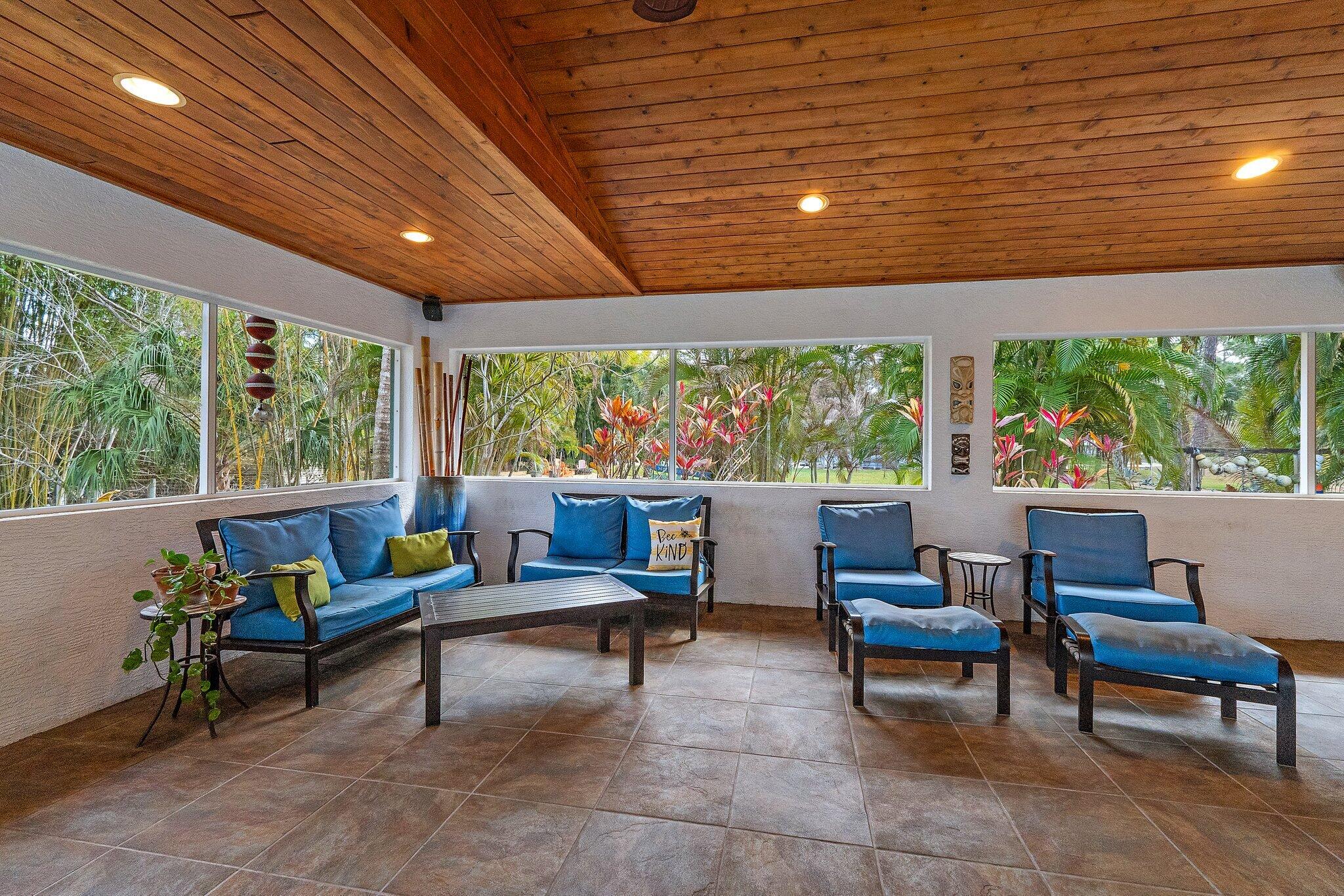 16-41-41~ S 239 FT OF NLY   2490.4 FT OF E 209 FT - Residential