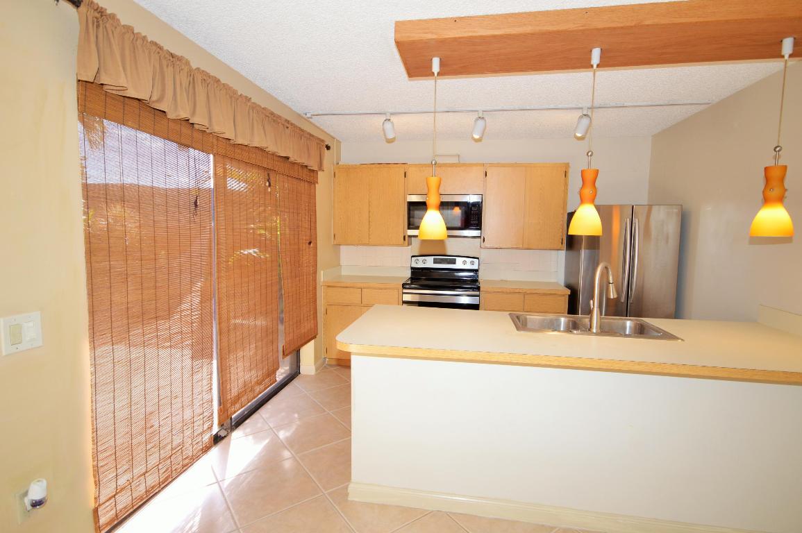 HERITAGE VILLAGE OF P B LAKES - Residential