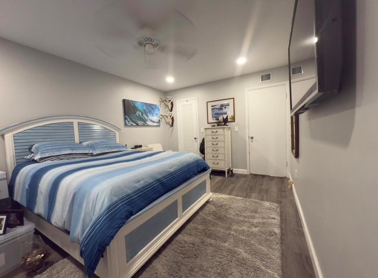 SHORE CLUB APTS B & C CON - Residential