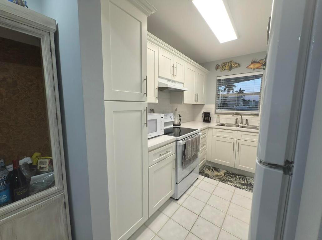 SHORE CLUB APTS B & C CONDO - Residential