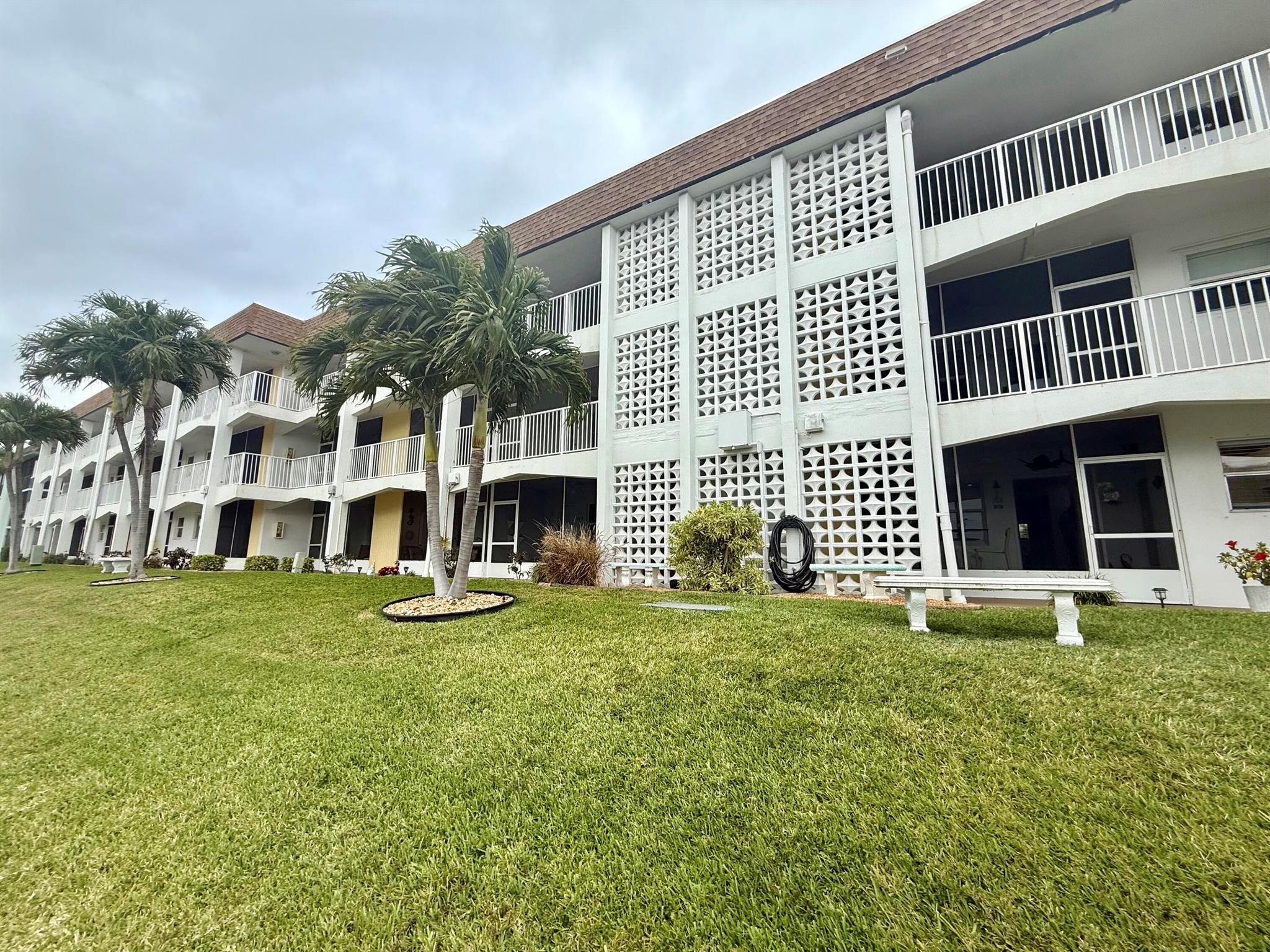 SHORE CLUB APTS B & C CON - Residential