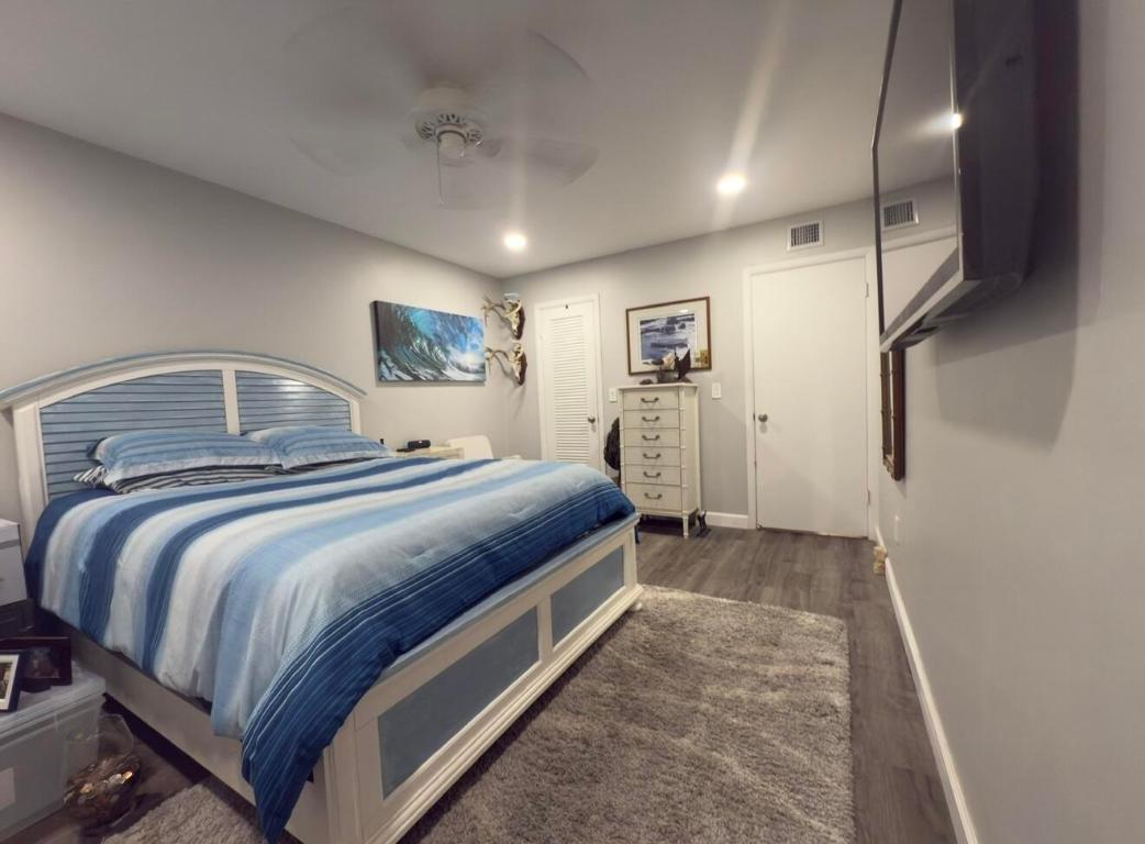 SHORE CLUB APTS B & C CONDO - Residential