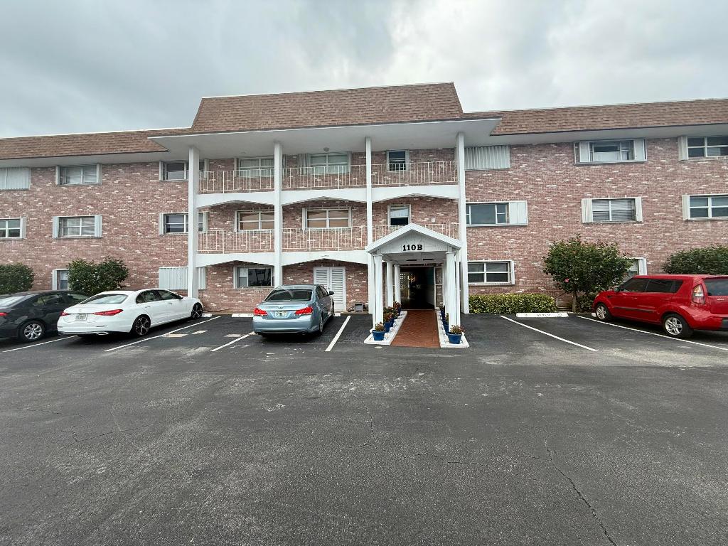 SHORE CLUB APTS B & C CONDO - Residential