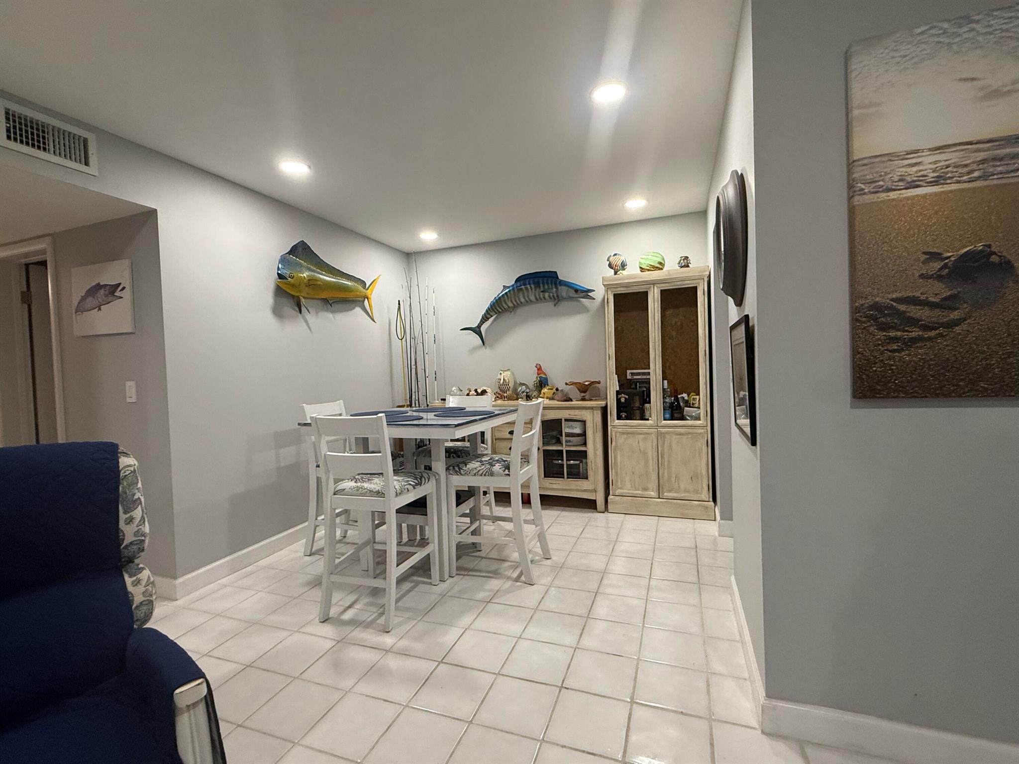 SHORE CLUB APTS B & C CON - Residential