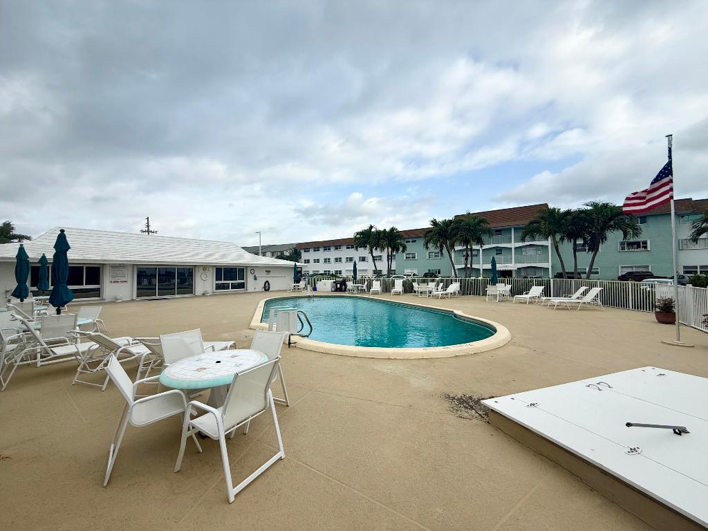 SHORE CLUB APTS B & C CONDO - Residential