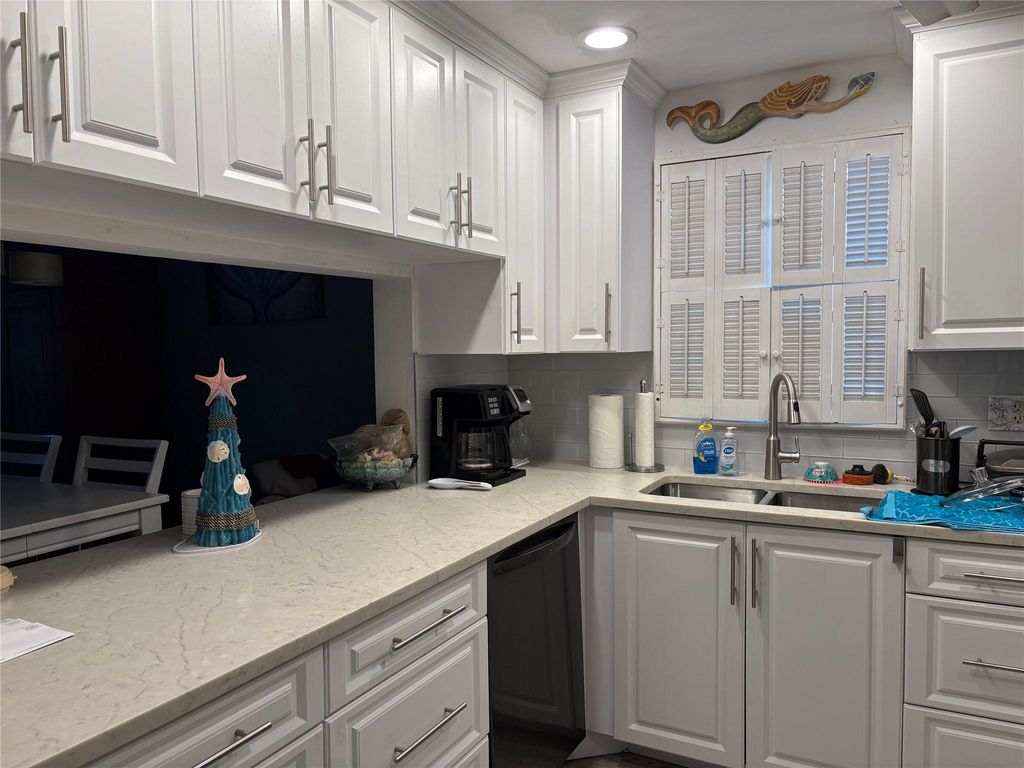 Photo of 2316 S Cypress Bend Drive #318, Pompano Beach, FL 33069 (MLS # F10478859)