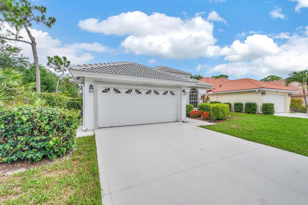 Photo of 5012 SE Mariner Village Lane, Stuart, FL 34997 (MLS # R11064381)