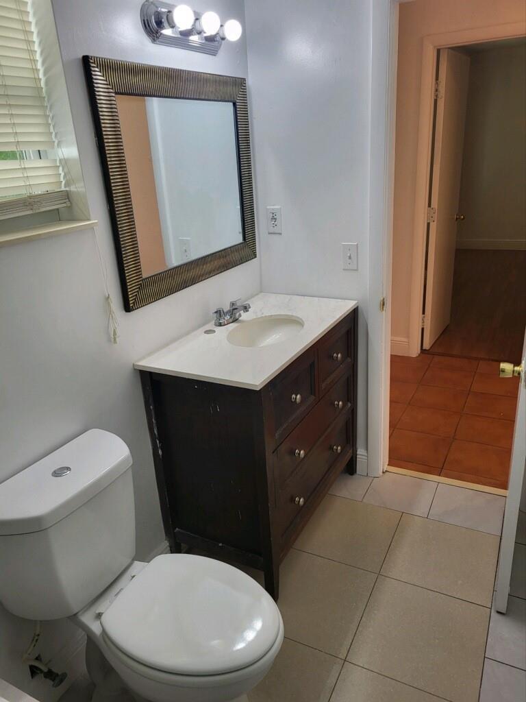 View photos, virtual tours, details... 15831 Palmetto Club Dr