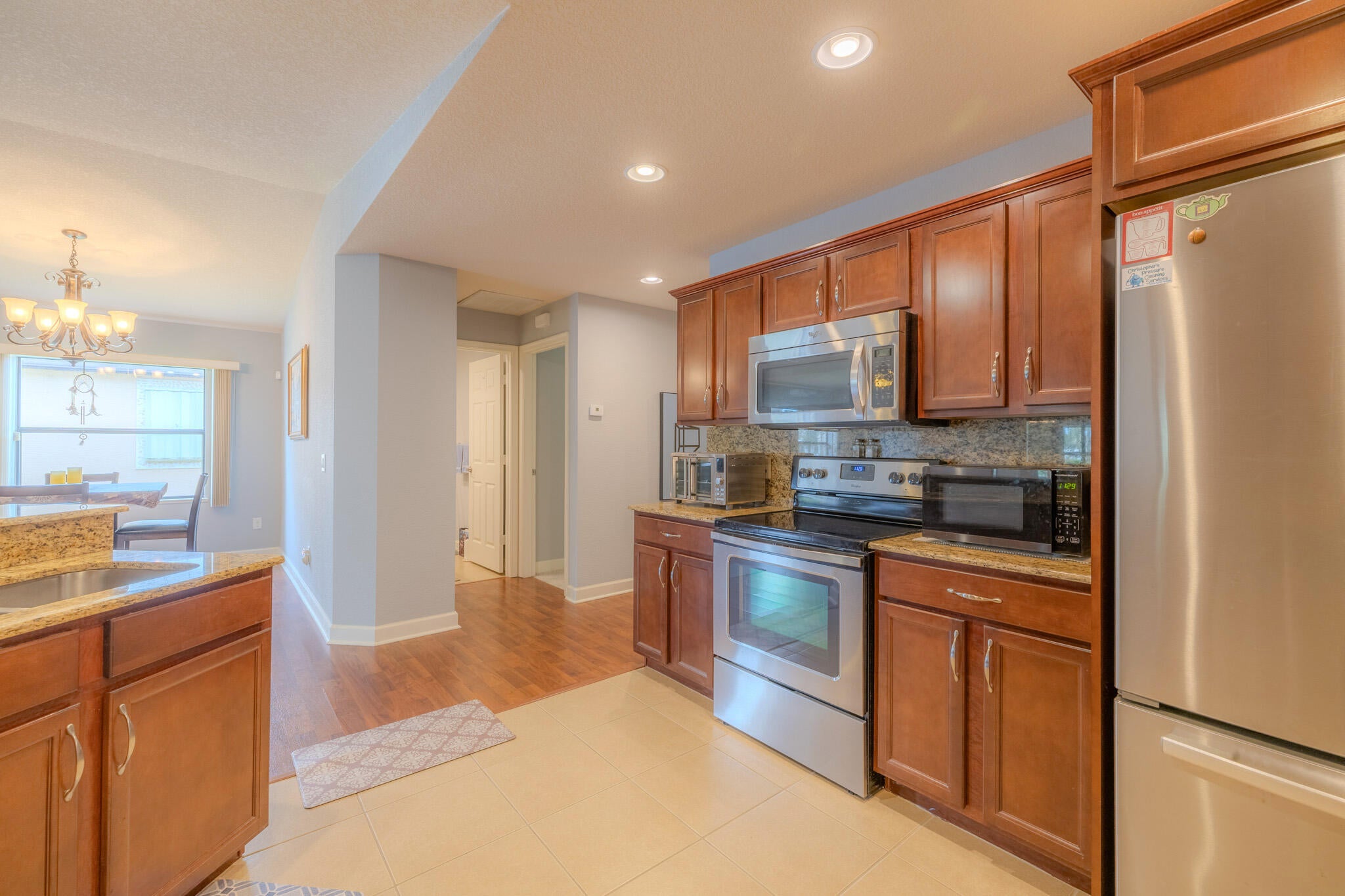 16 MEDITERRANEAN Boulevard S