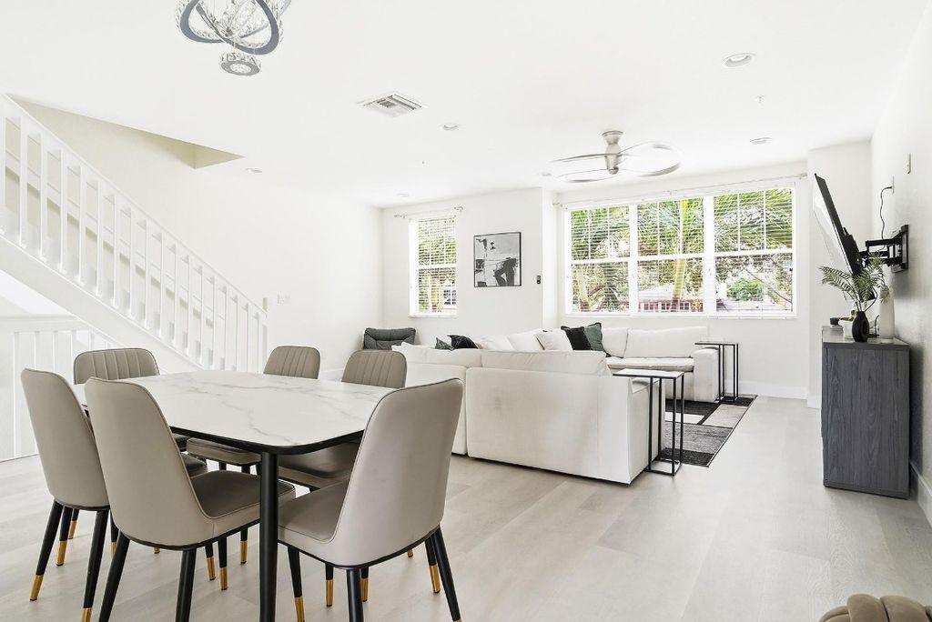 Photo of 750 Millbrae Court #4, West Palm Beach, FL 33401 (MLS # F10548625)