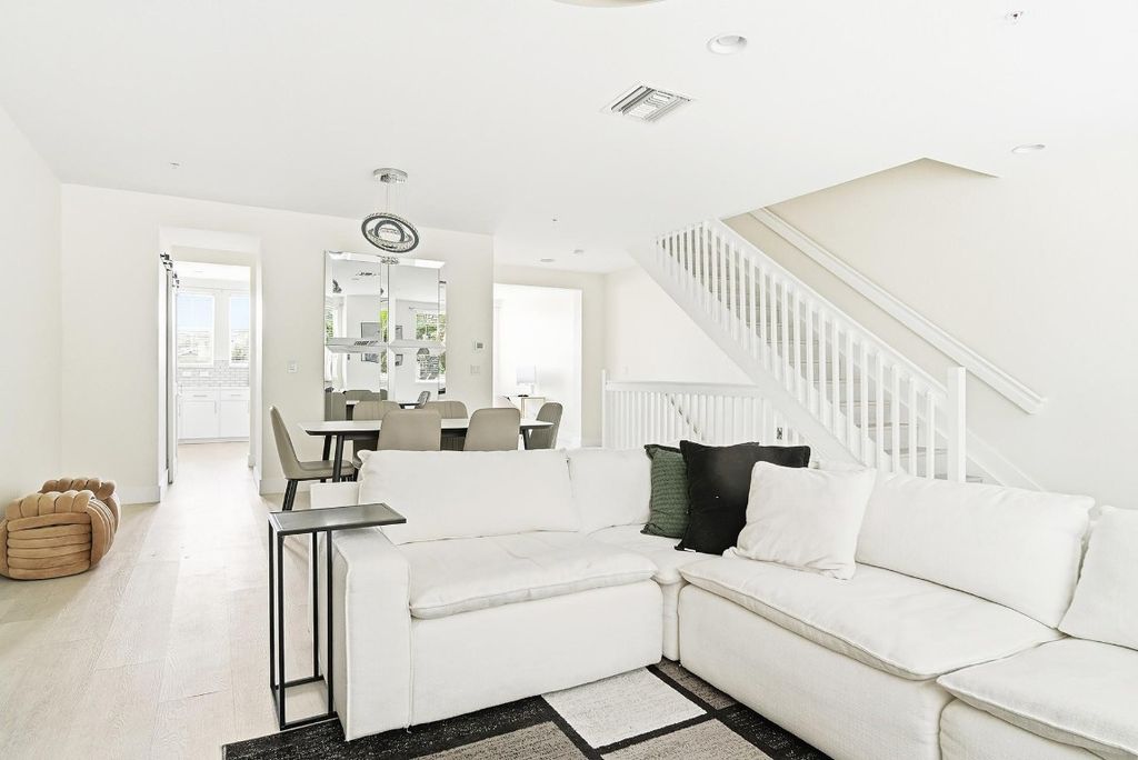 Photo of 750 Millbrae Court #4, West Palm Beach, FL 33401 (MLS # F10548625)