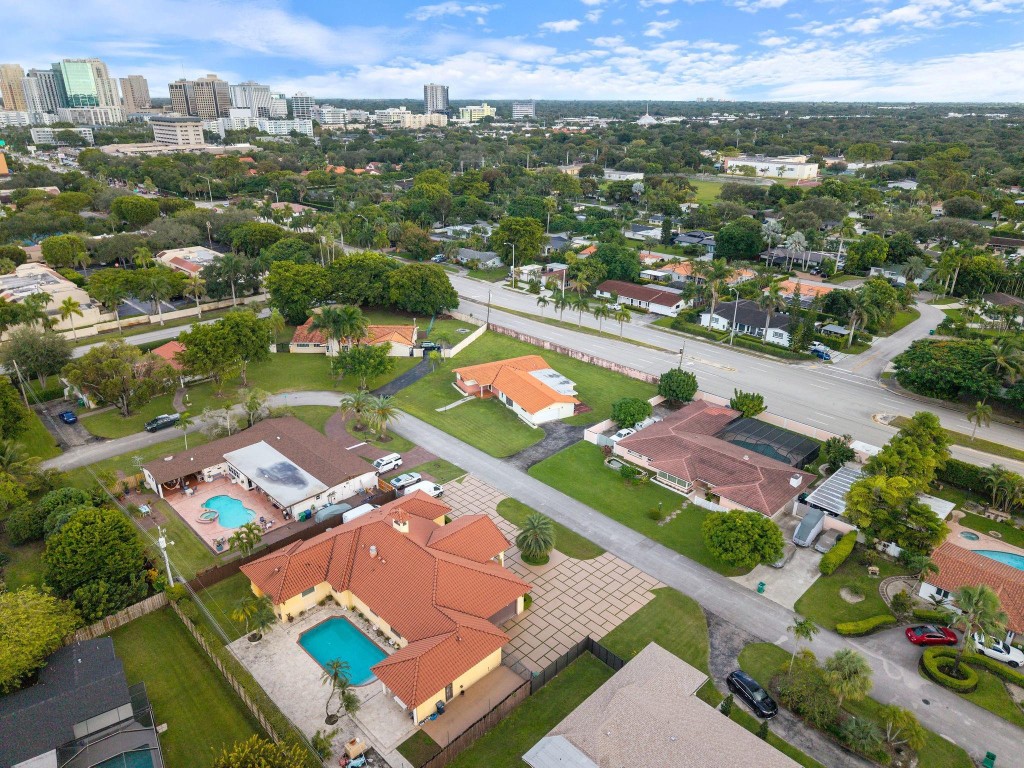 KENDALL POINT - Residential