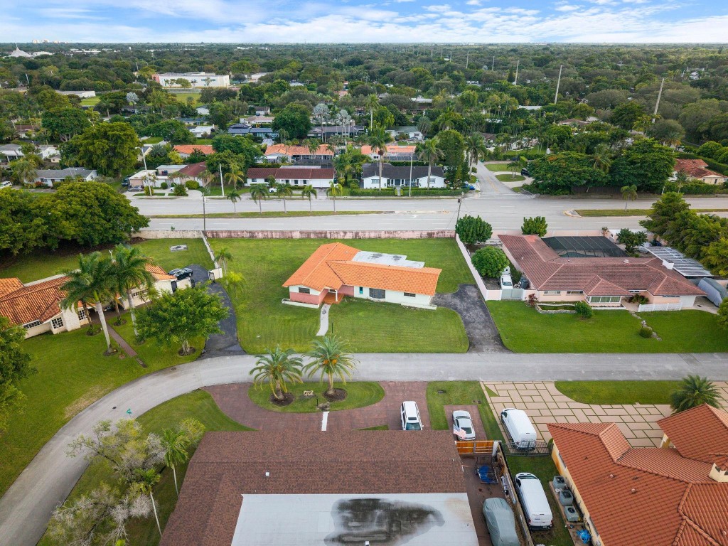 KENDALL POINT - Residential