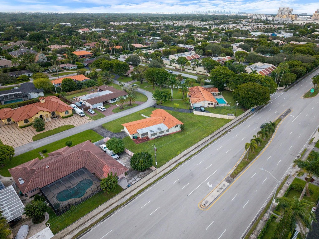 KENDALL POINT - Residential