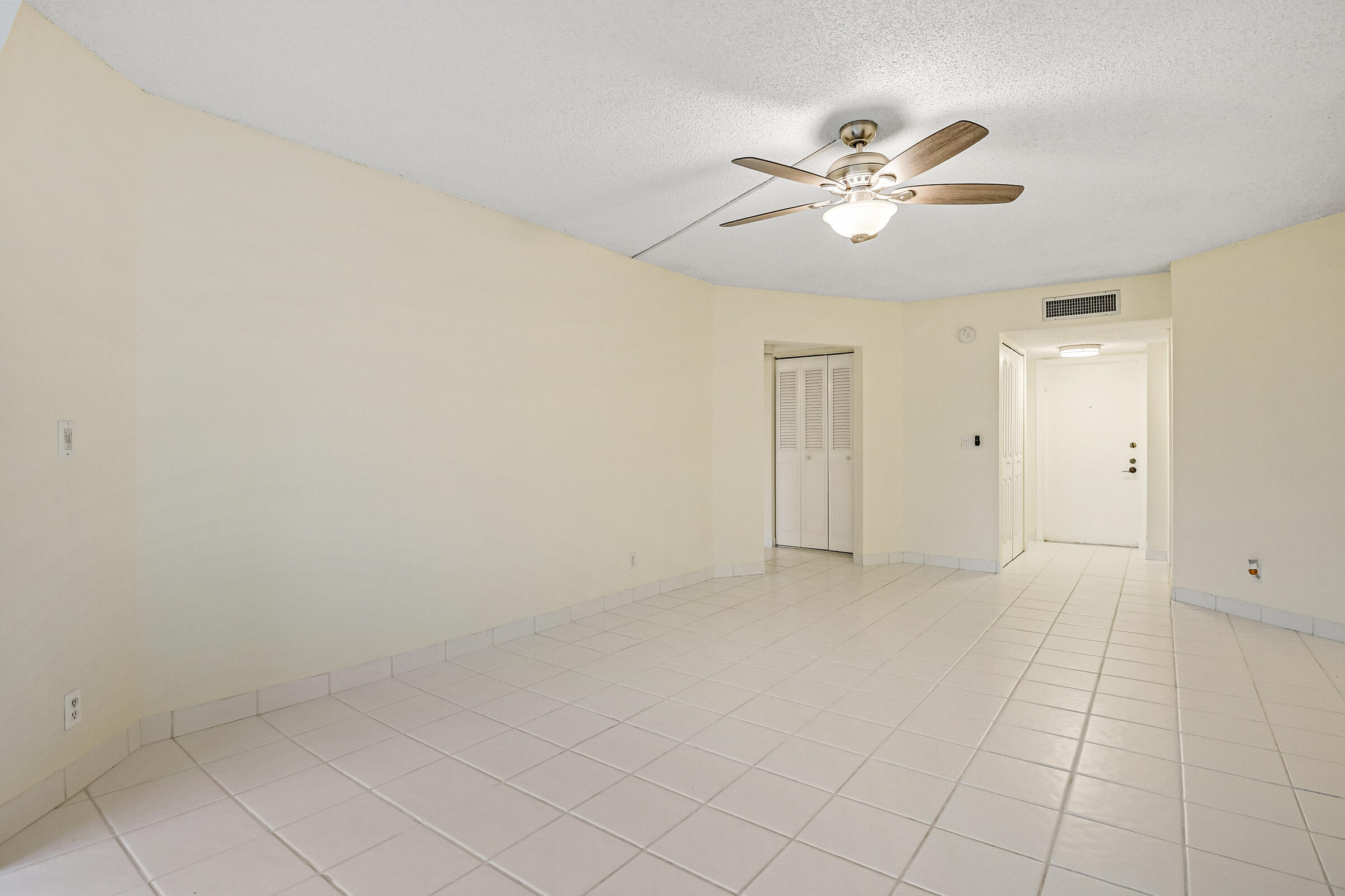 POINCIANA PLACE CONDO 1,2,8 AND 9 - Residential Lease