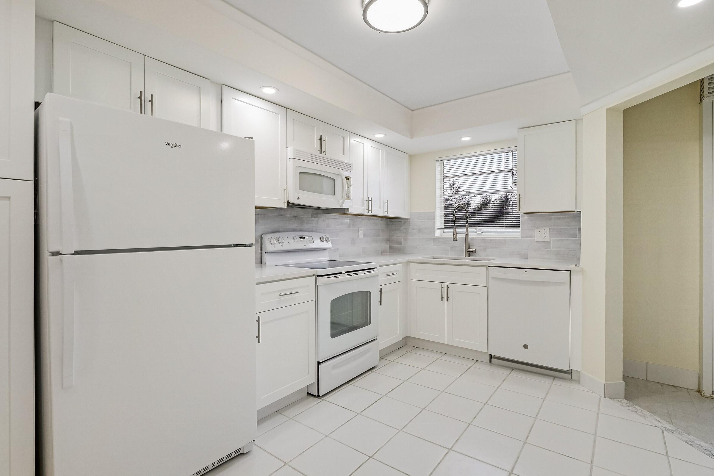 POINCIANA PLACE CONDO 1,2,8 AND 9 - Residential Lease