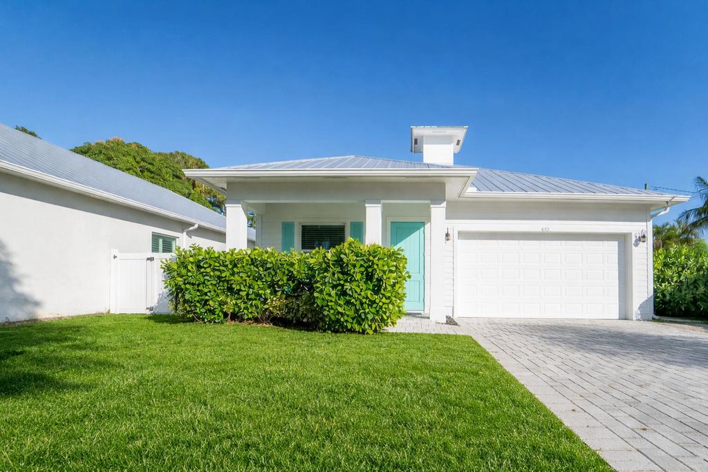 Photo of 443 SE Dolphin Drive, Stuart, FL 34996 (MLS # R11152398)