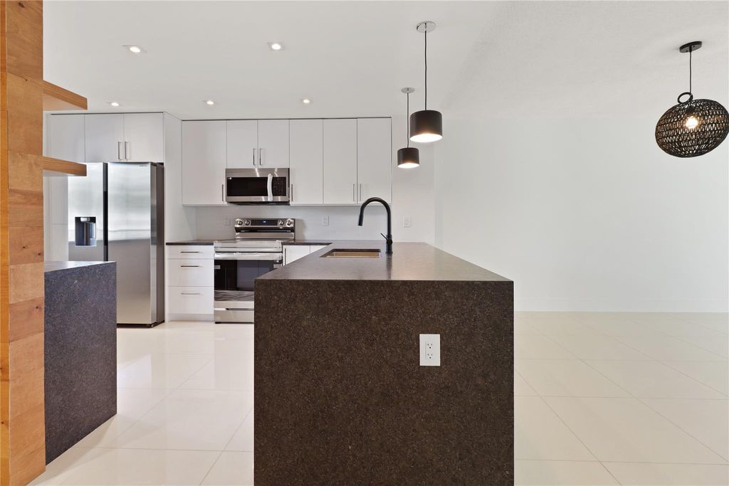 Photo of 2221 Cypress Island Drive #202, Pompano Beach, FL 33069 (MLS # F10422235)