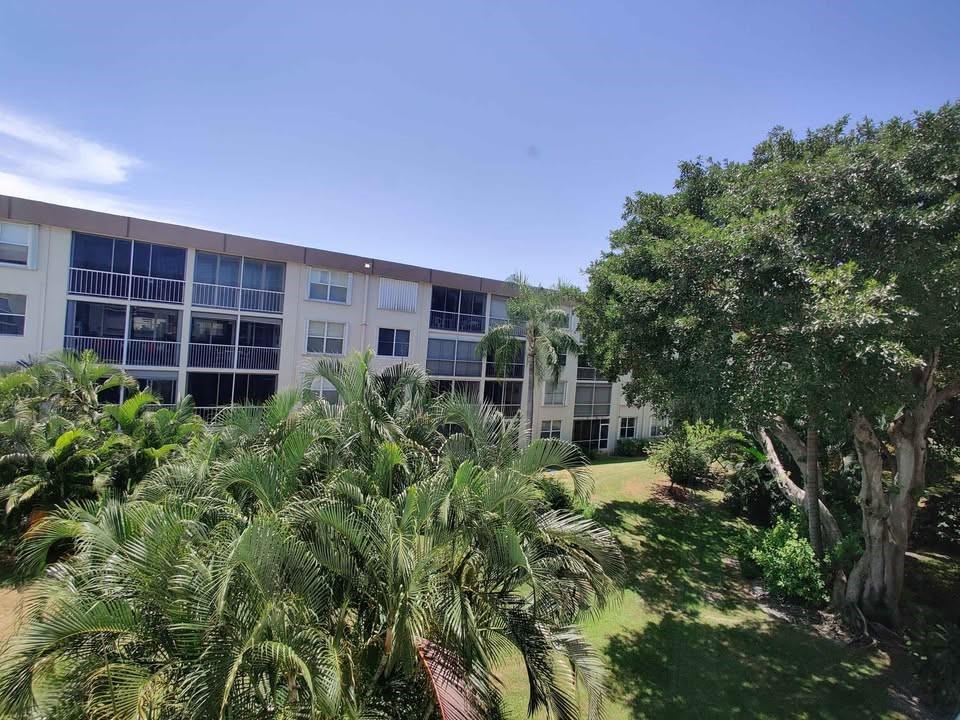 SEAGATE OF GULFSTREA - Residential Lease