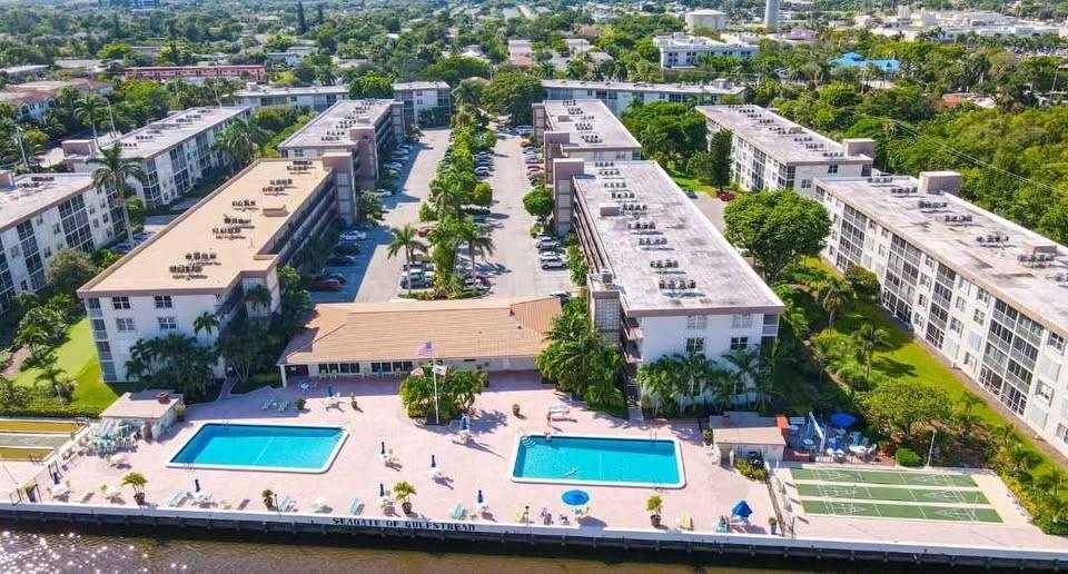 SEAGATE OF GULFSTREA - Residential Lease