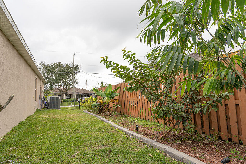 PORT ST LUCIE SECTION 9 - Residential