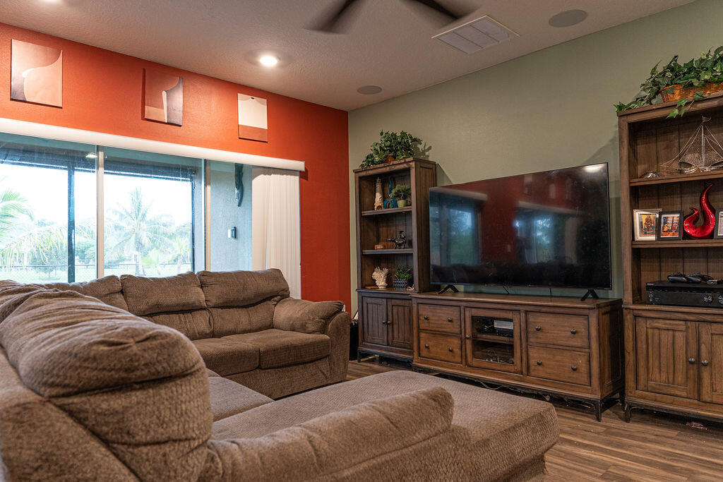 PORT ST LUCIE SECTION 9 - Residential