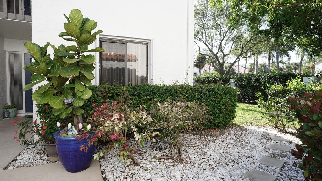 Photo of 100 Pelican Pointe Drive #103, Delray Beach, FL 33483 (MLS # B26018934)