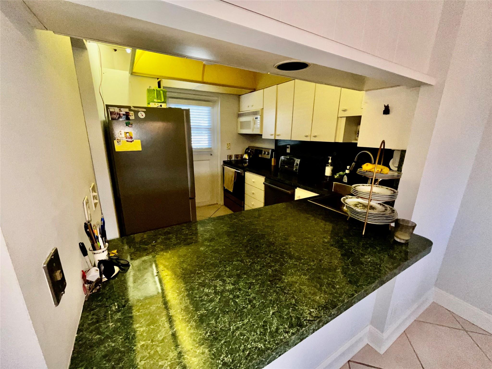 River House Towers - Residential