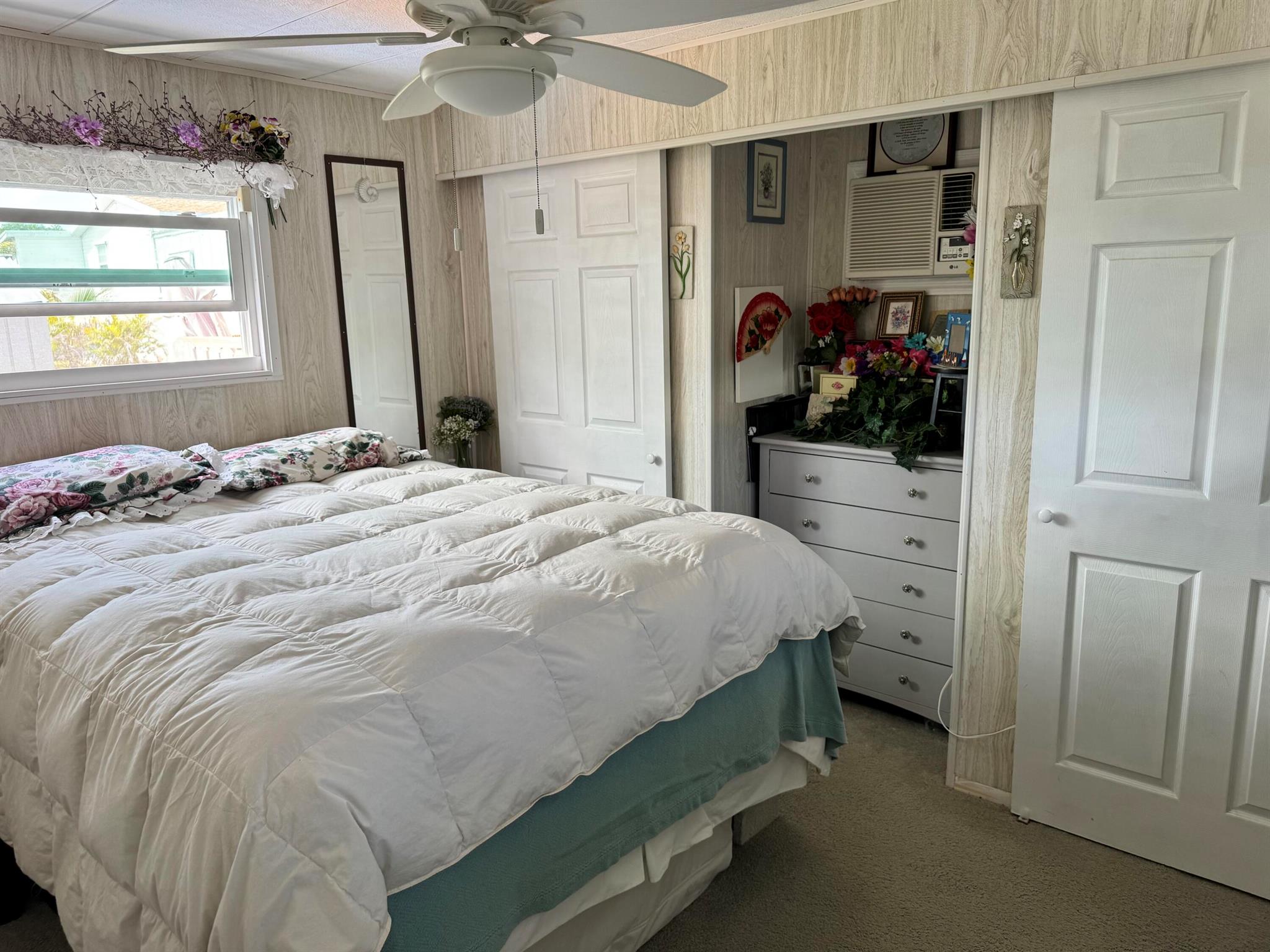 WOODBRIDGE MOBILE VI - Residential