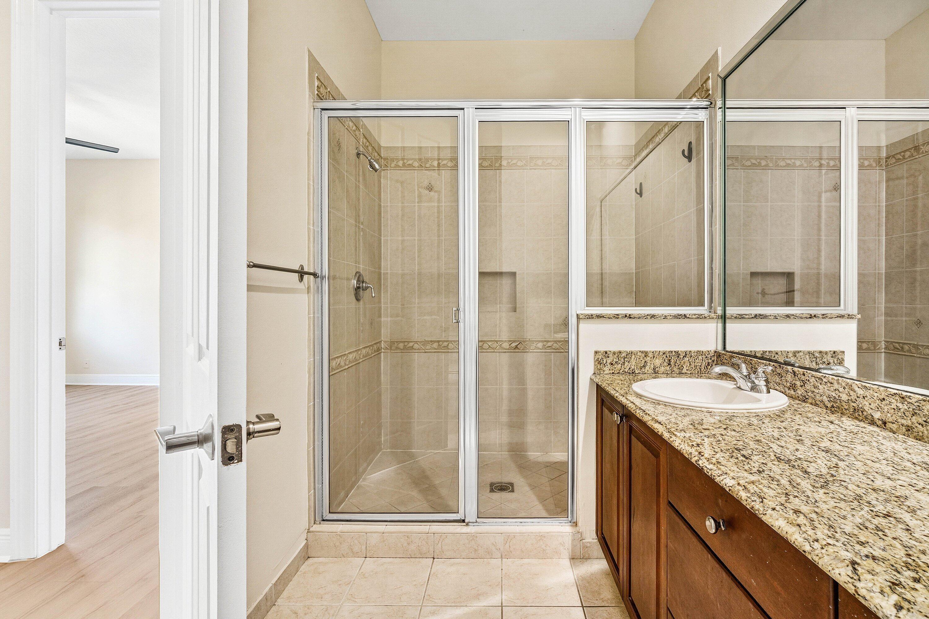 VERSAILLES - Residential