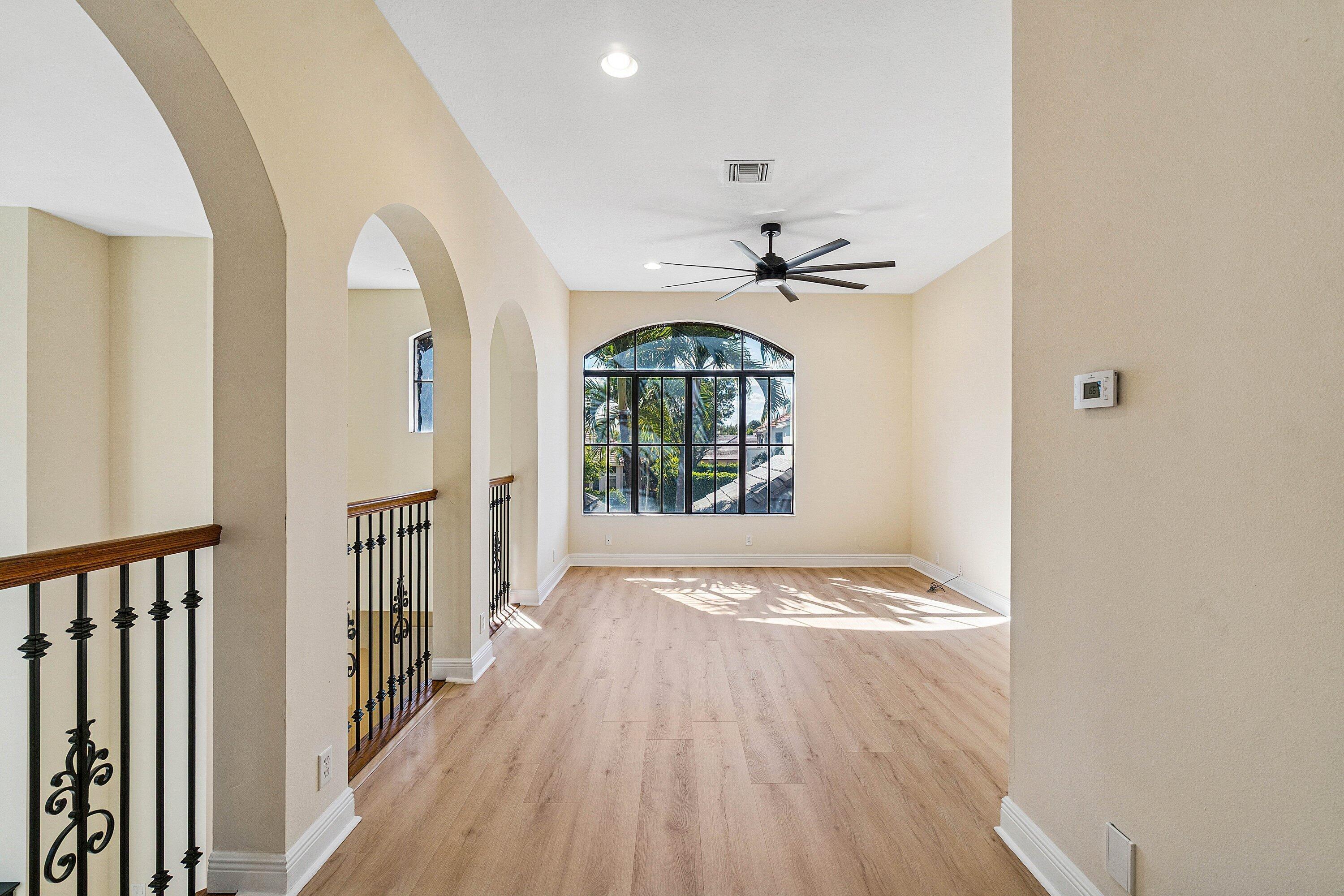 VERSAILLES - Residential