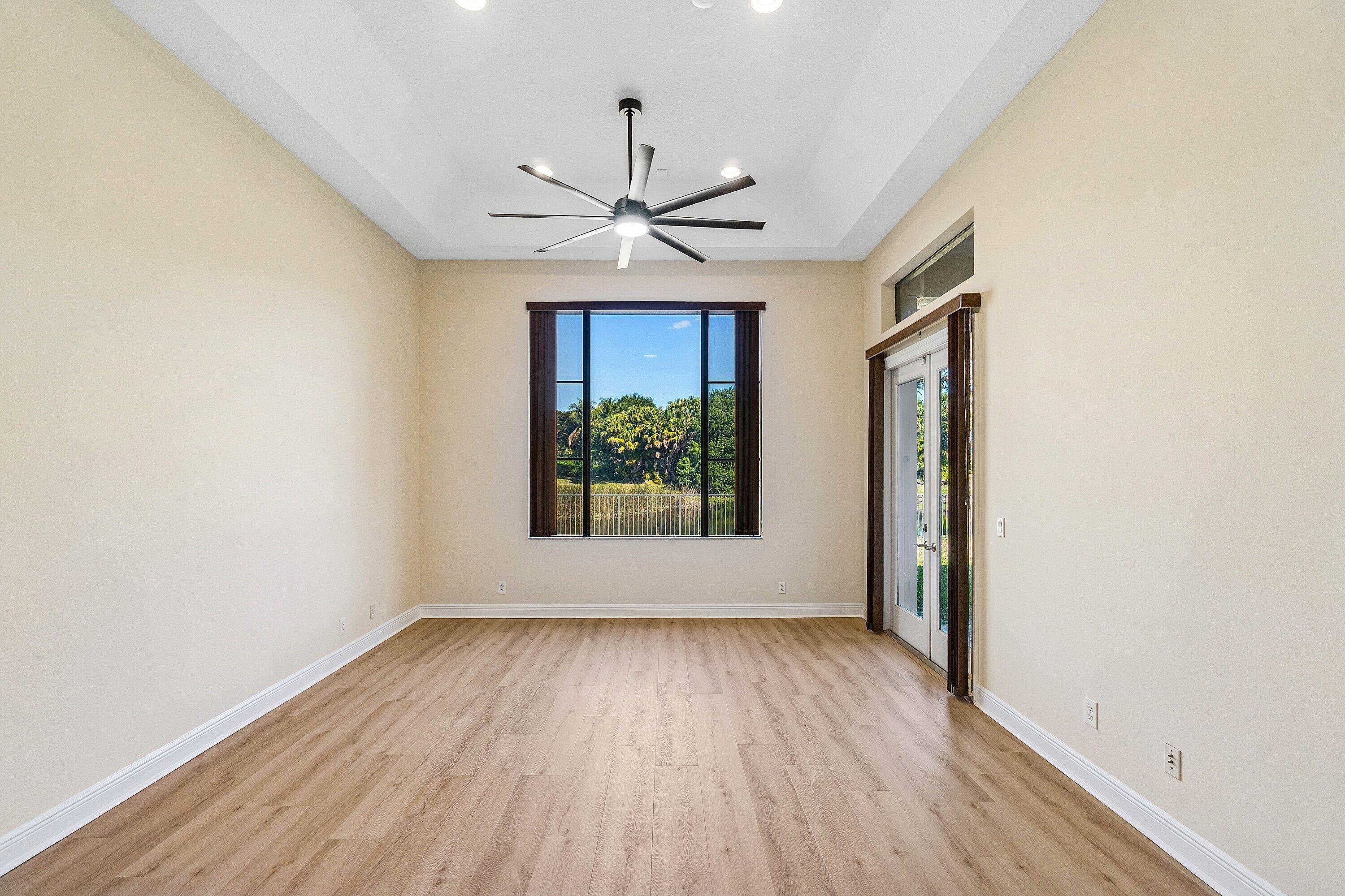 VERSAILLES - Residential