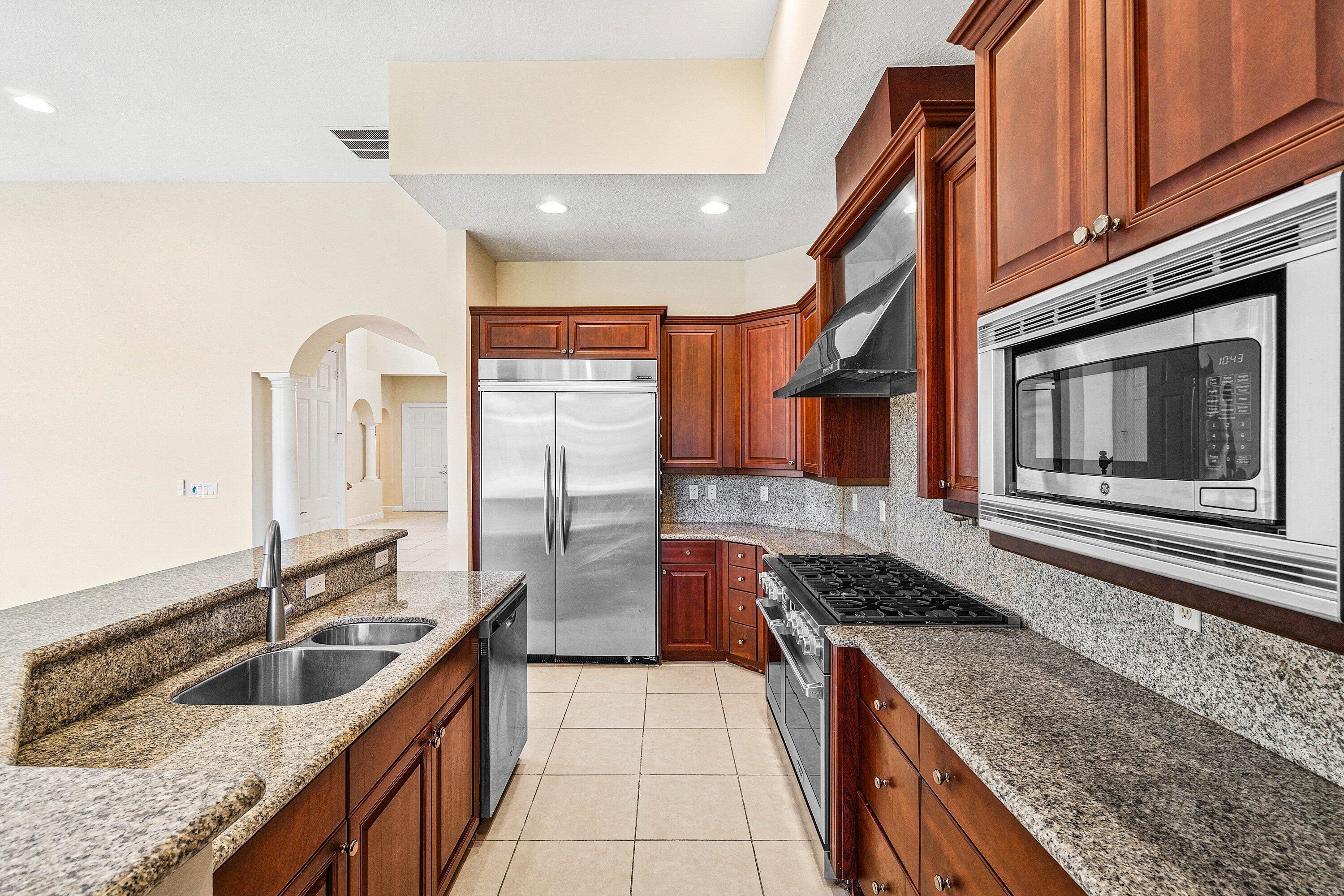 VERSAILLES - Residential