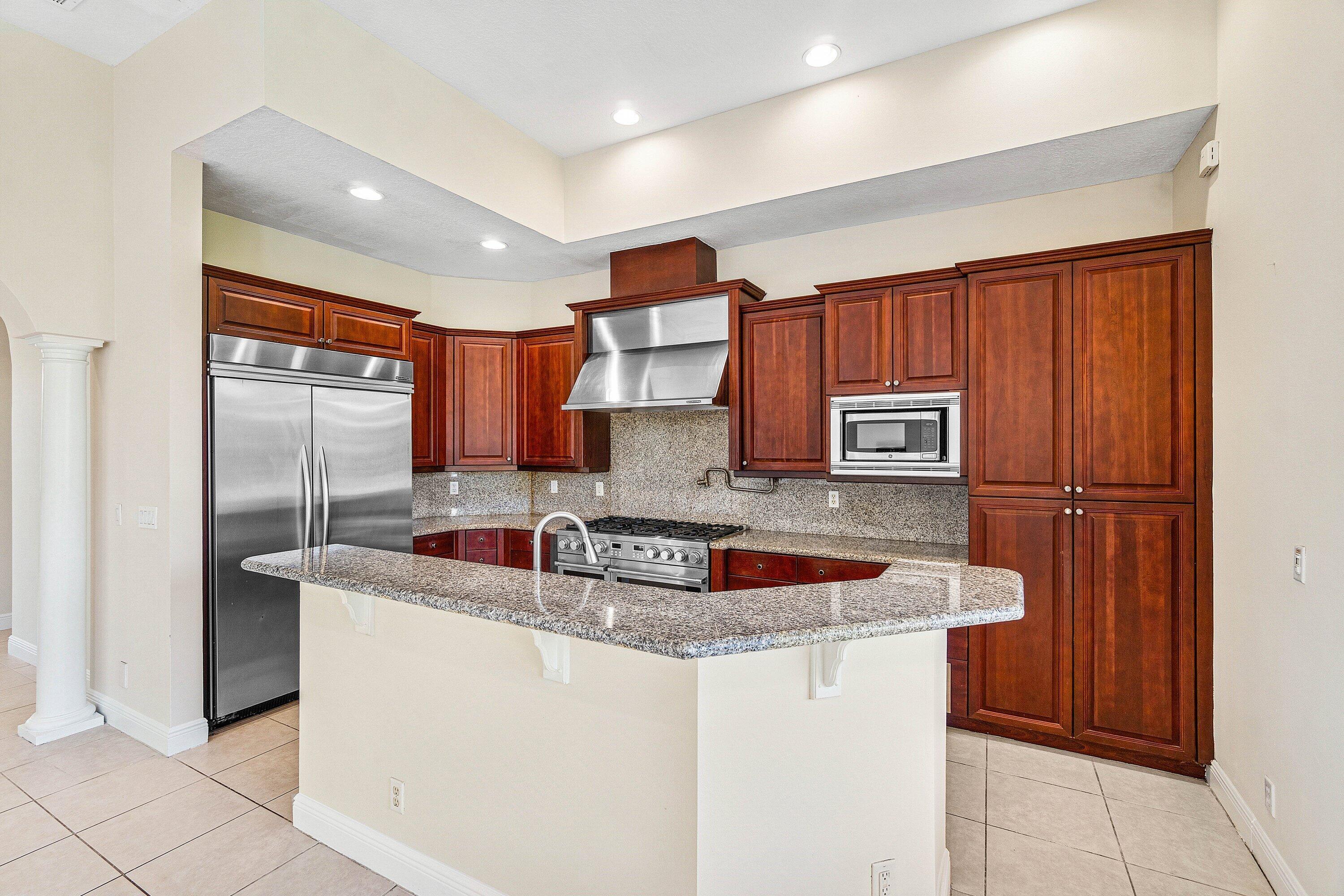 VERSAILLES - Residential