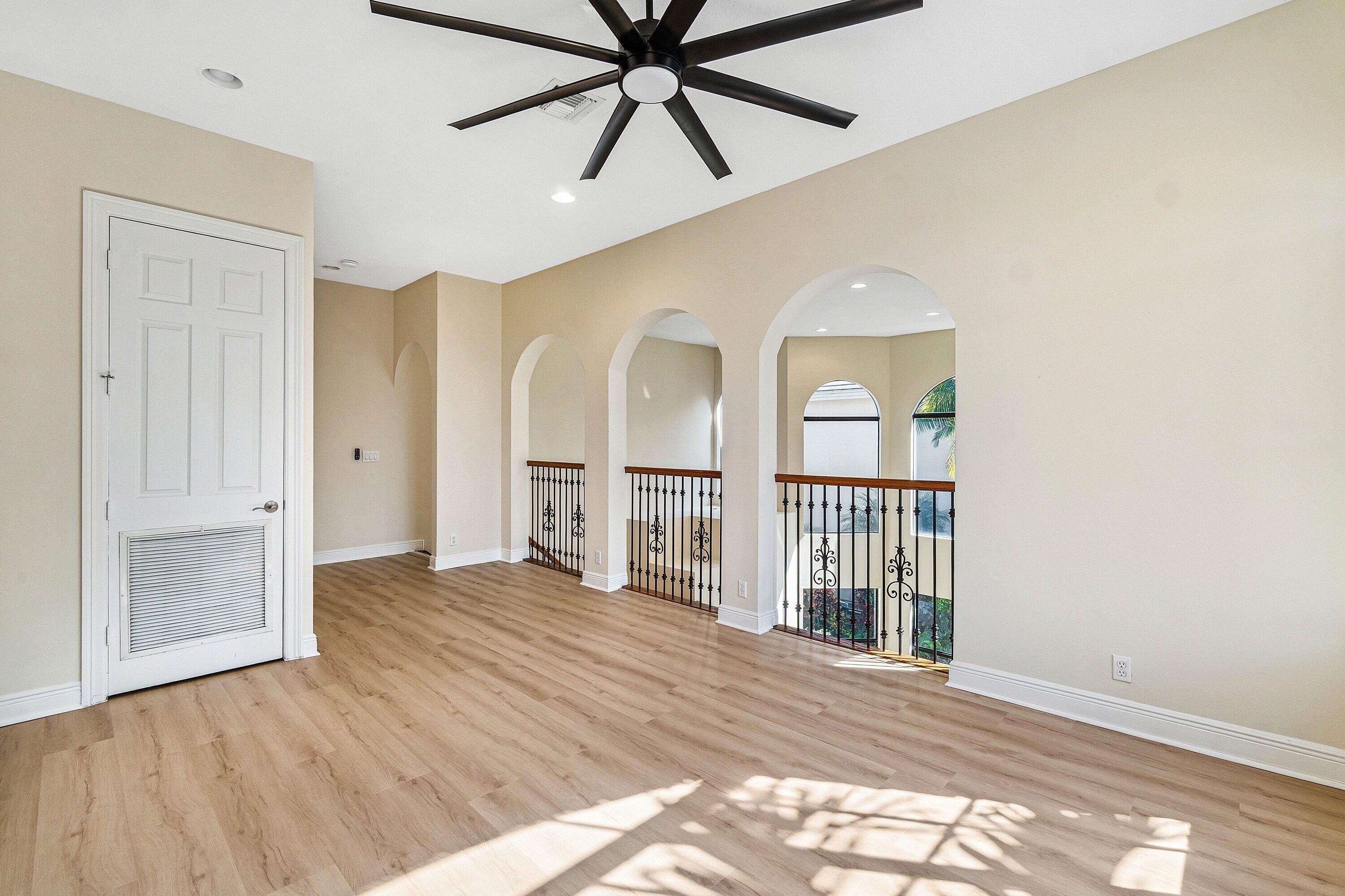 VERSAILLES - Residential