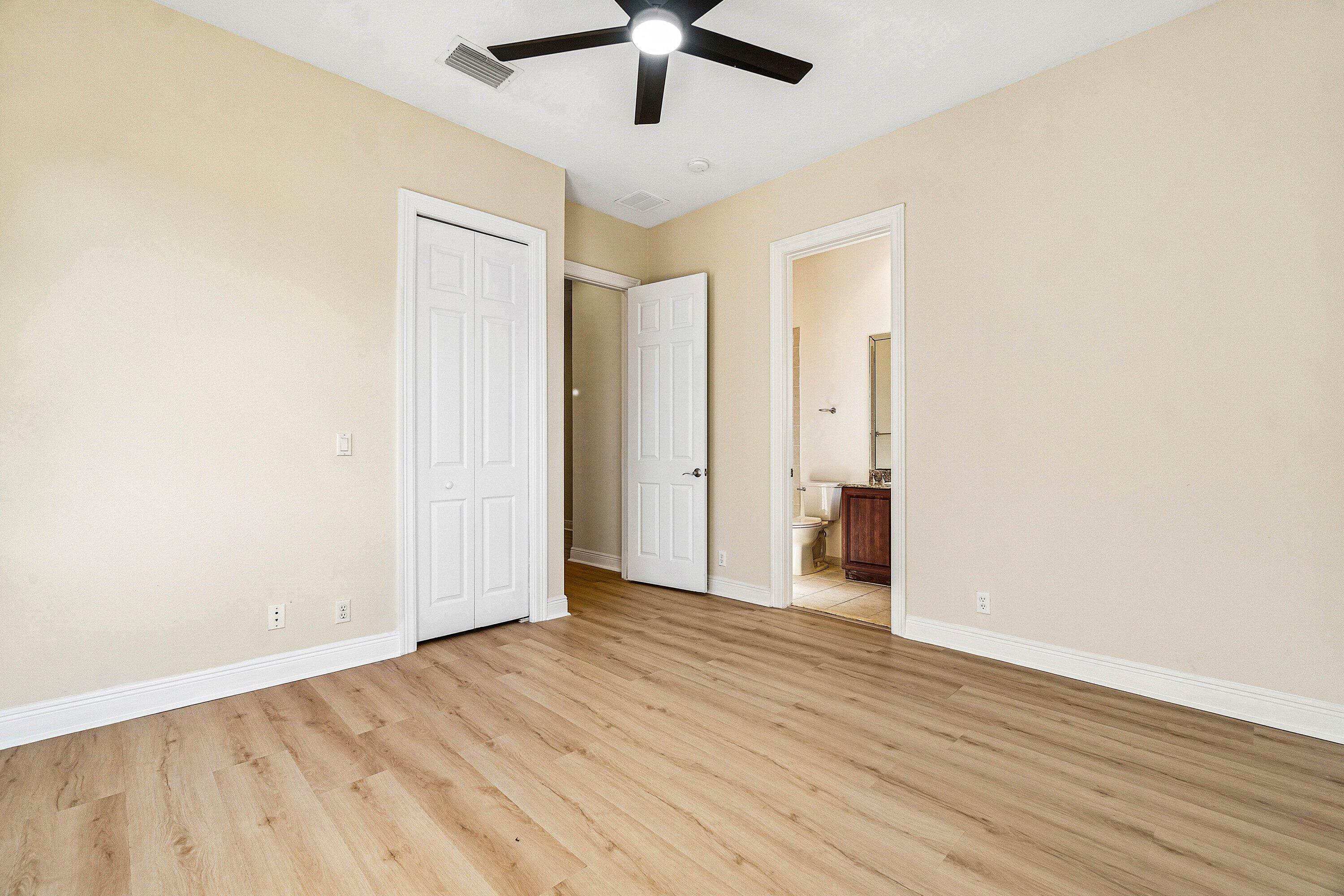 VERSAILLES - Residential