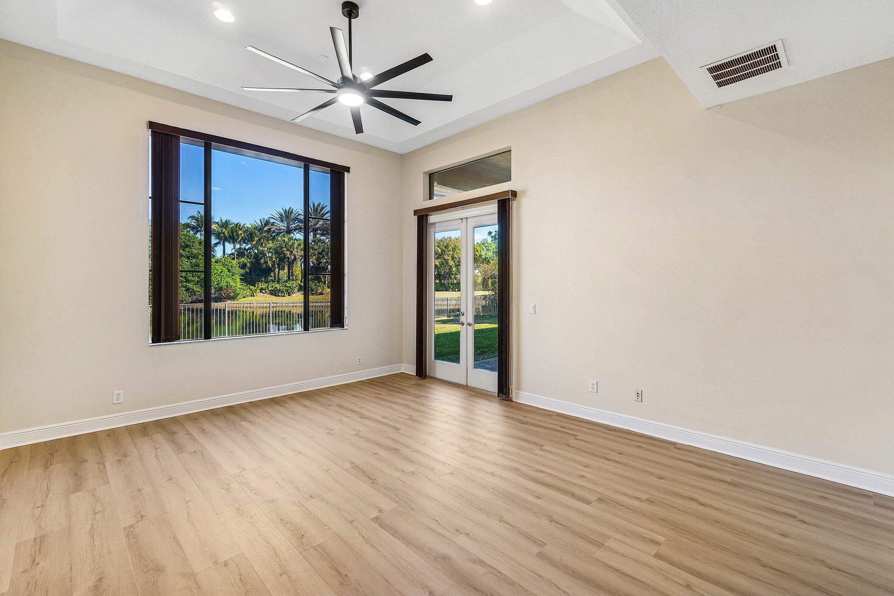 VERSAILLES - Residential