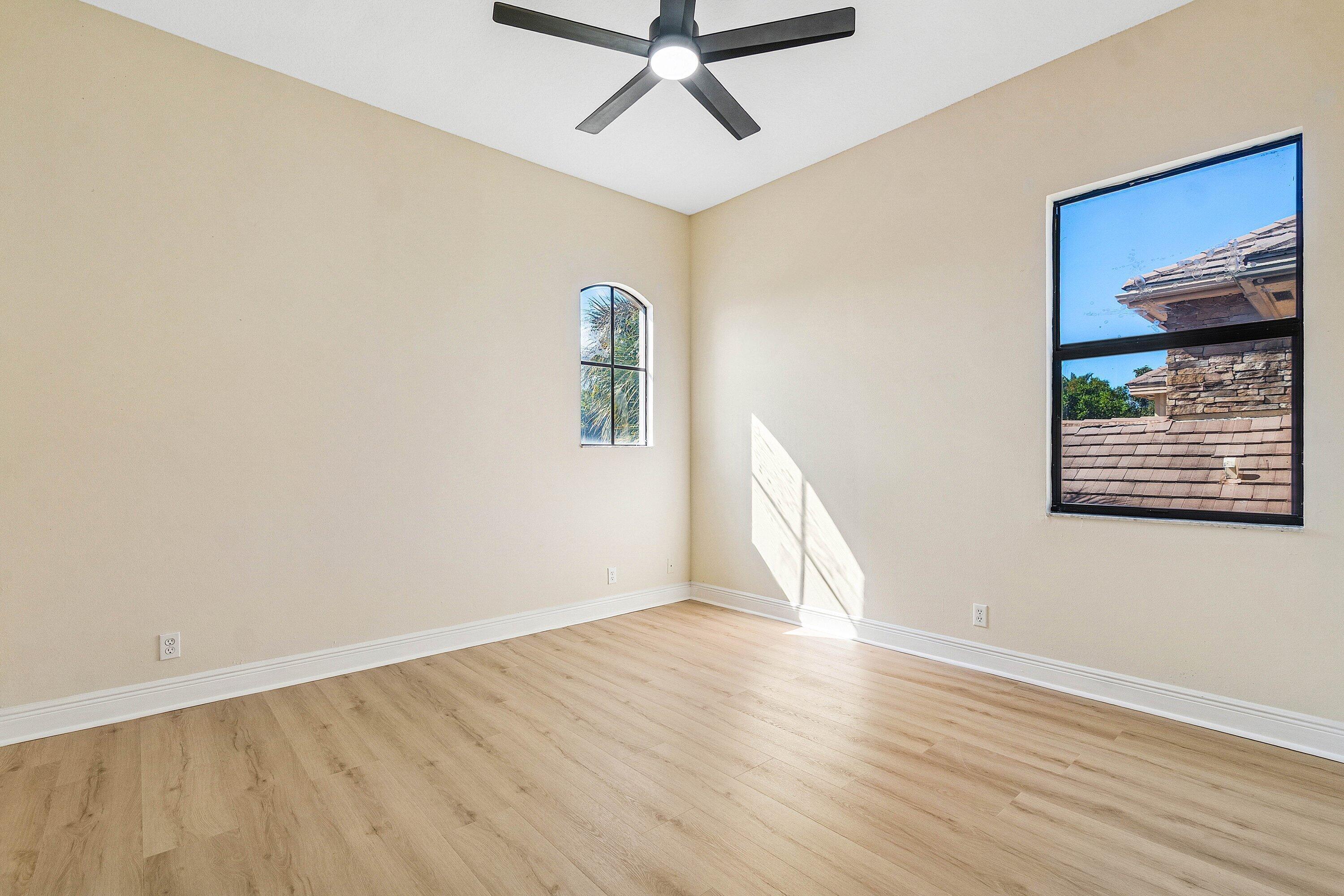 VERSAILLES - Residential