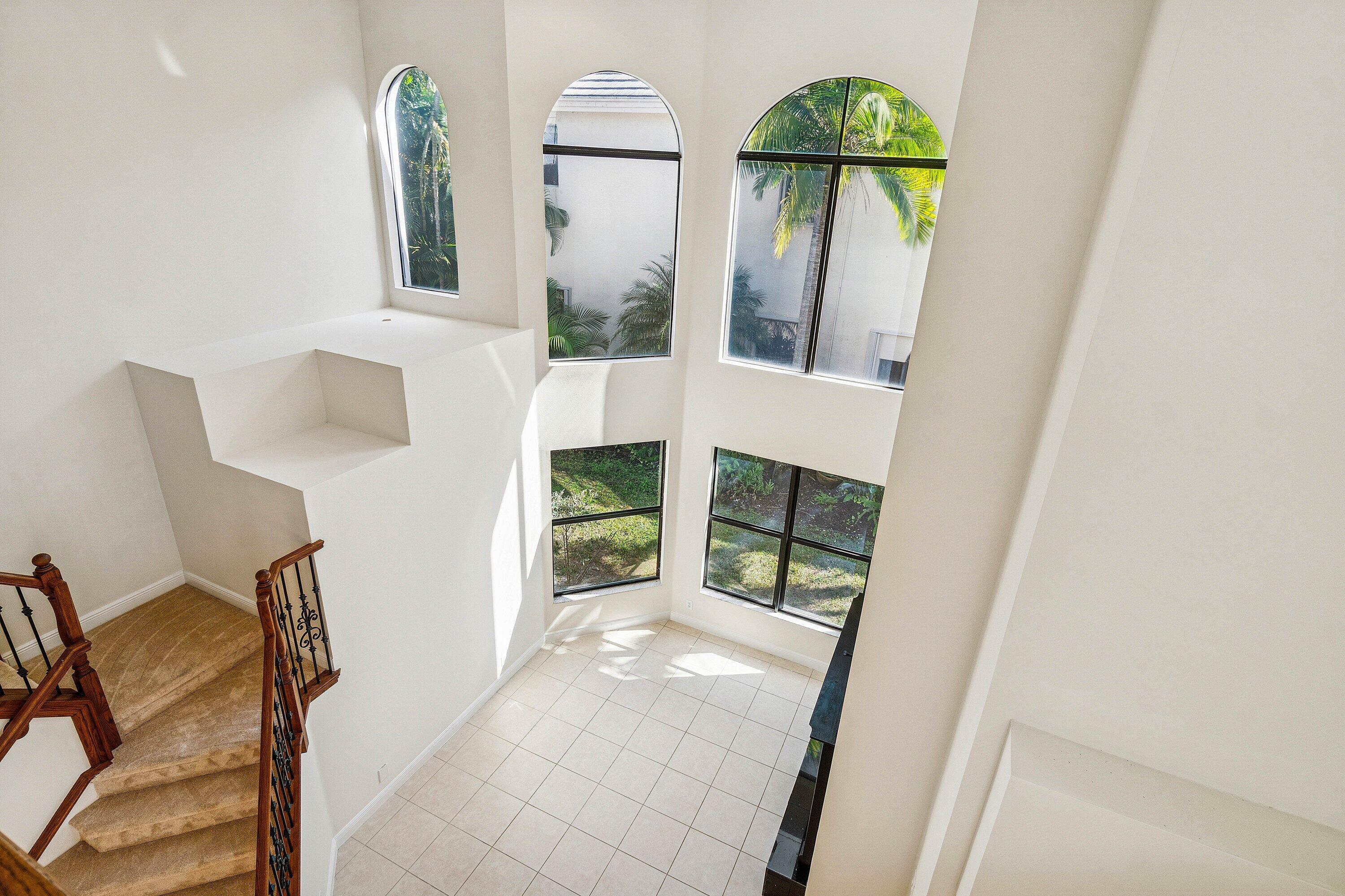 VERSAILLES - Residential