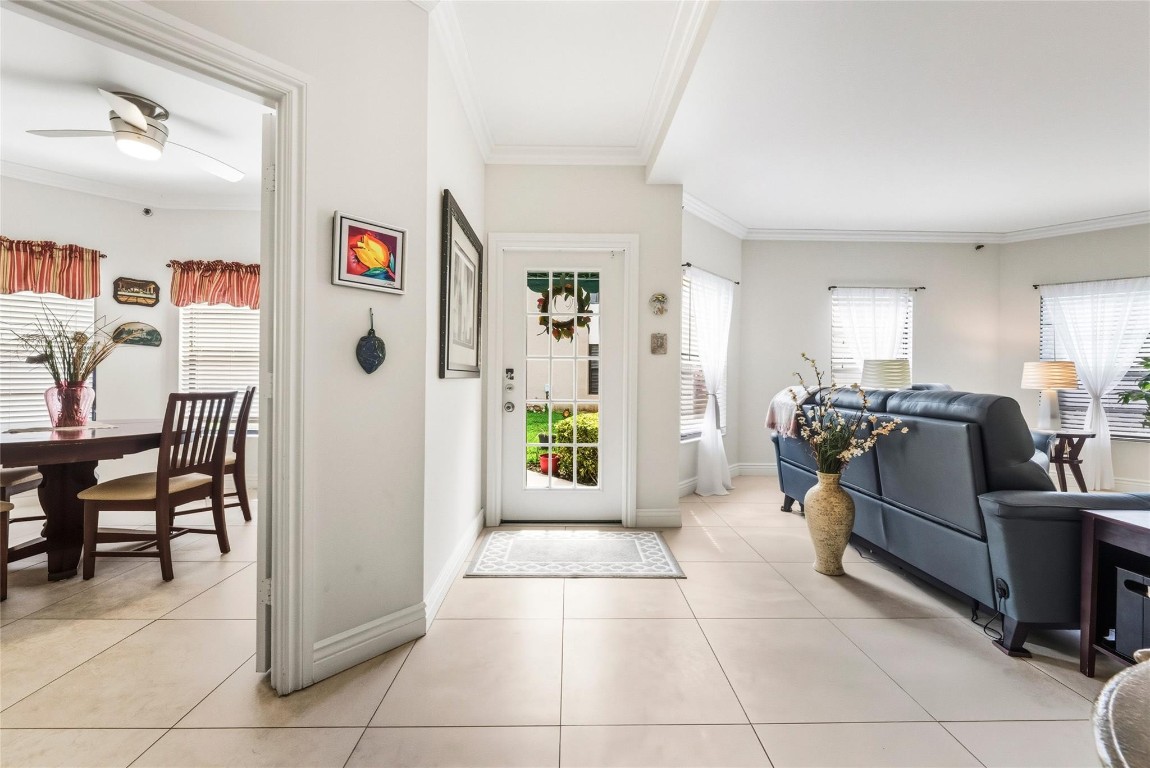 Villa Sonrisa Boca Pointe - Residential