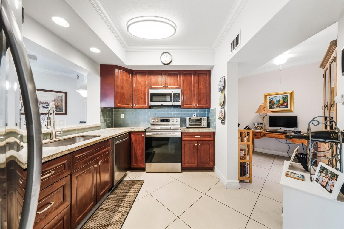 Villa Sonrisa Boca Pointe - Residential