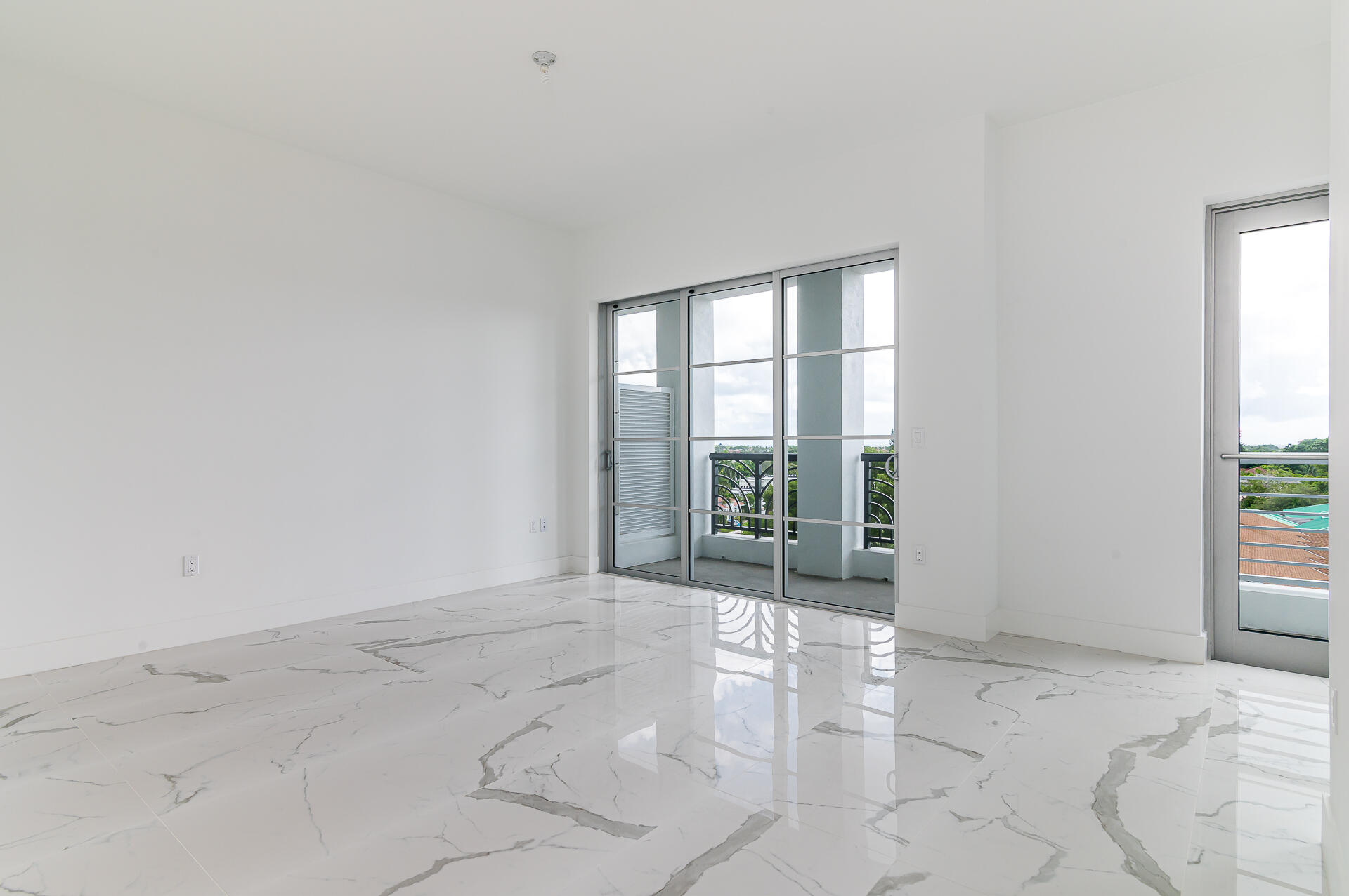 TOWER 155 CONDO - Residential Lease