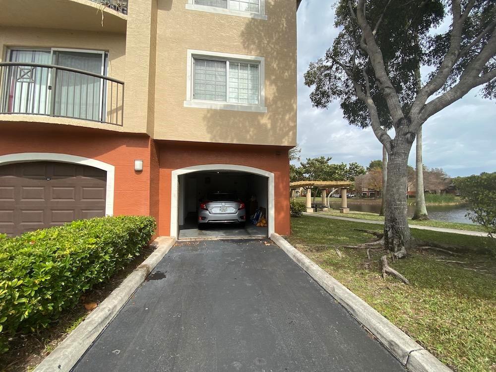 Beautiful condo in Grand Isles! Hardwood flooring throughout the unit. Upgraded marble countertops and stainless steal appliances. Single car garage is attached. Water views from the balcony.
