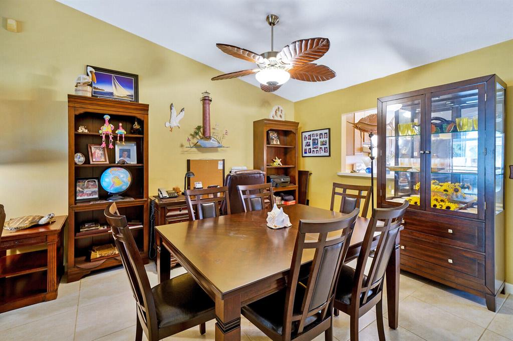 SEA PALMS - Residential