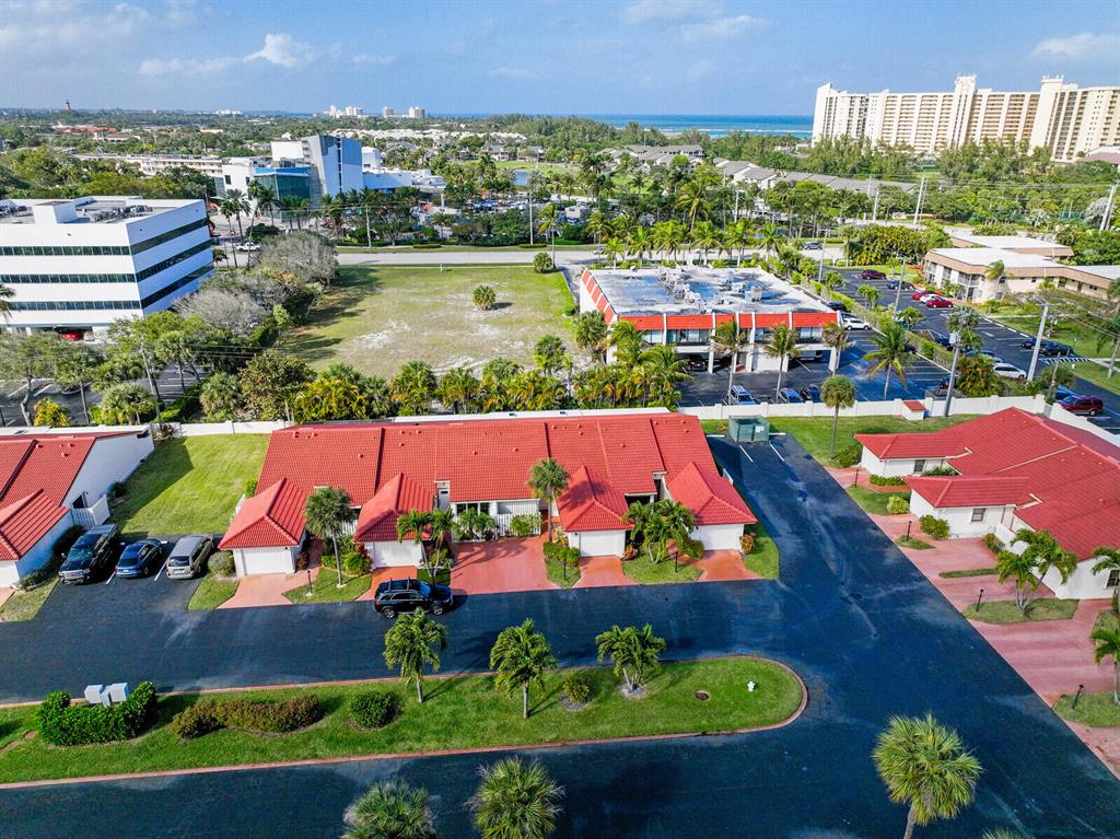 SEA PALMS - Residential