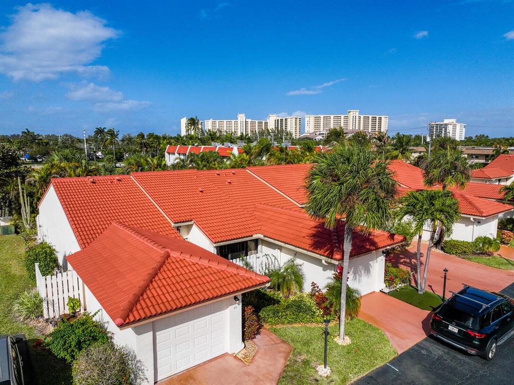 SEA PALMS - Residential