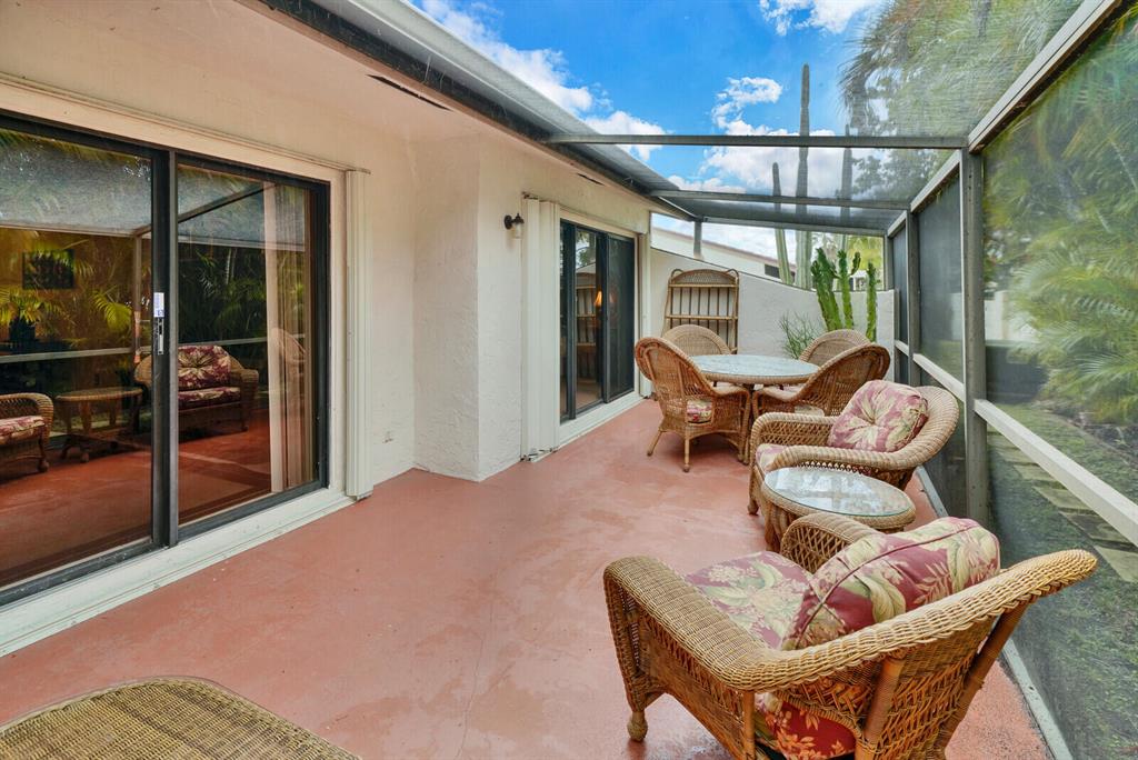 SEA PALMS - Residential