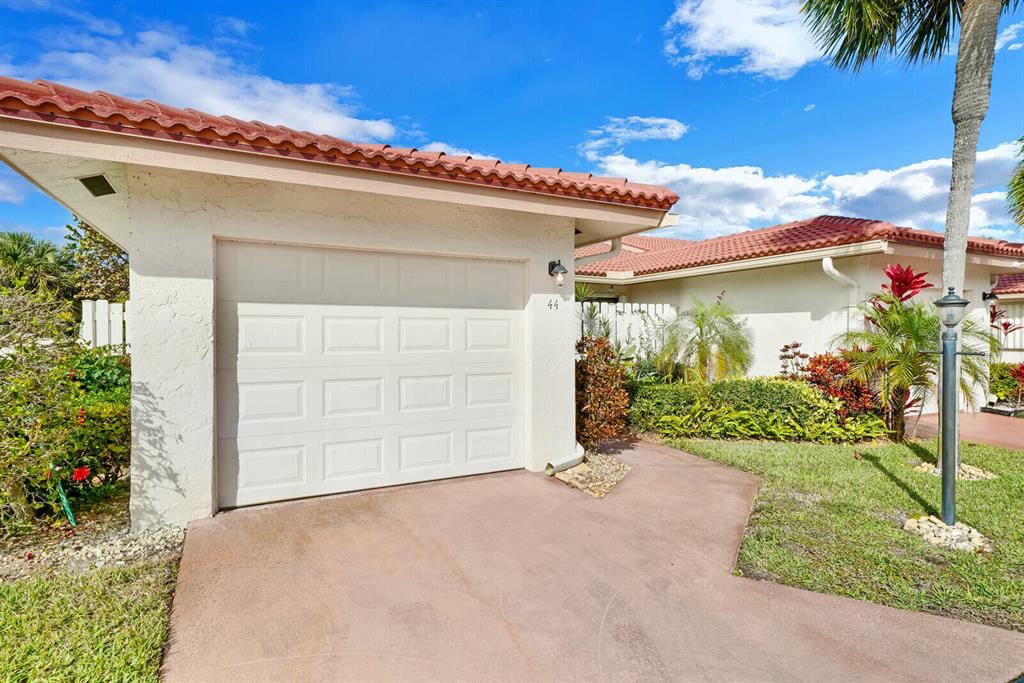 SEA PALMS - Residential