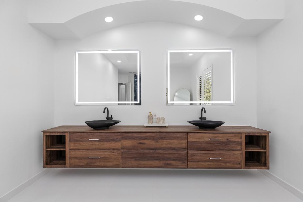 The Oaks - Residential